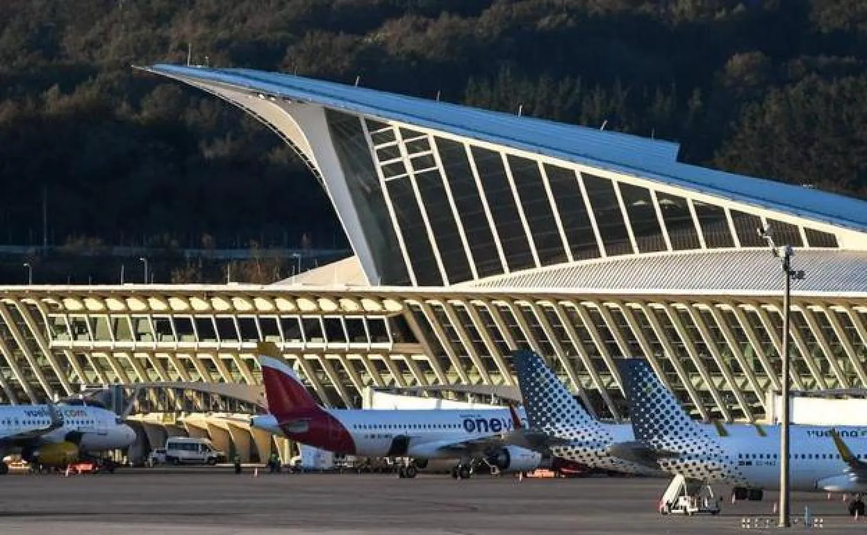 El Aeropuerto De Bilbao Cierra Un Gran 2022 Al Duplicar Su Tr Fico Y   Loiu KYVD U190219700442O9F 1248x770@Diario Vasco 